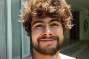 Rafa Vitti compartilhou um vídeo da filha pedindo que ele colocasse a máscara