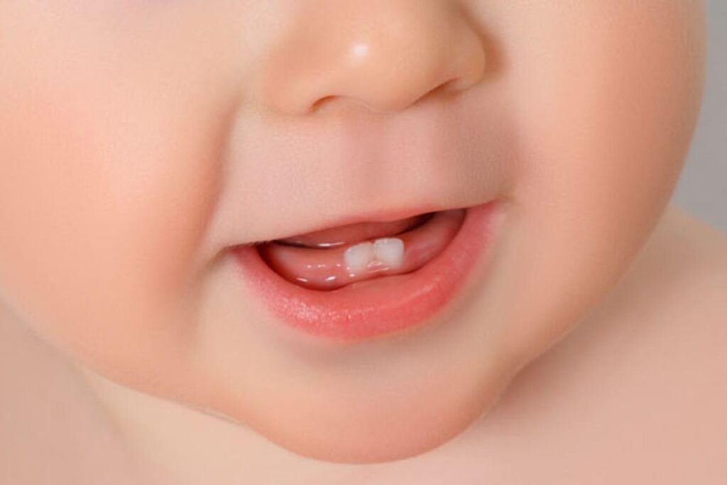 Veja dicas de como enfrentar o período da primeira dentição do bebê