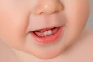 Veja dicas de como enfrentar o período da primeira dentição do bebê