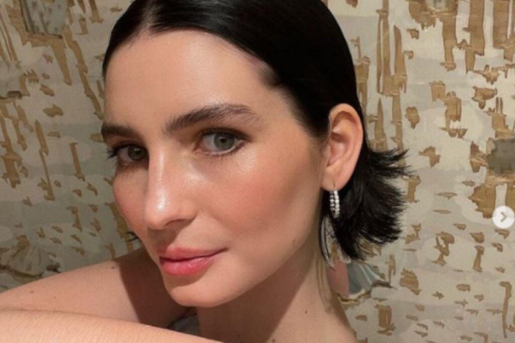 Filha de Paul Walker retira tumor e comemora momento