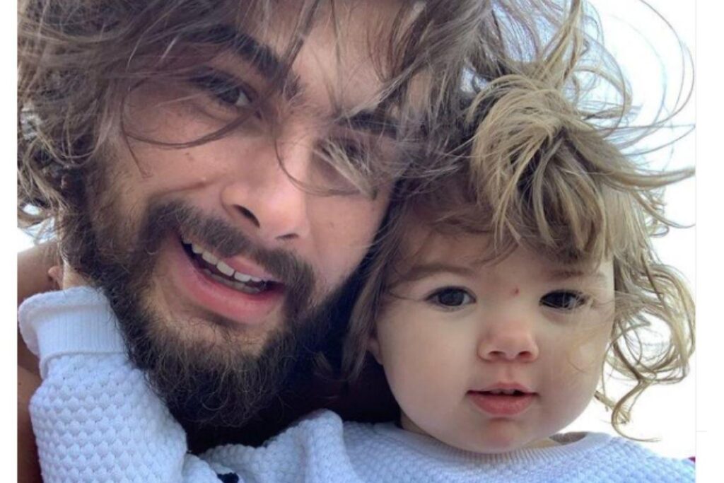 Rafa Vitti e Clara Maria aproveitaram o domingão ensolarado no Rio de Janeiro