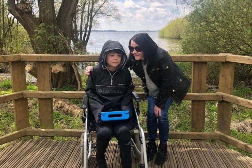 Sarah disse que o menino não come nada agora