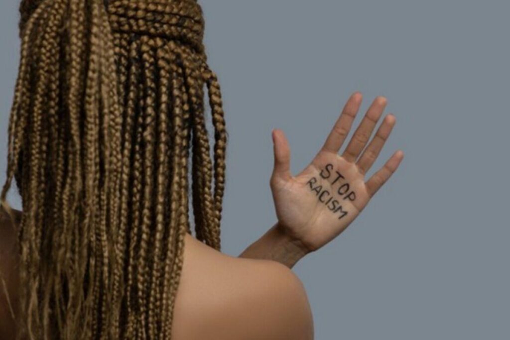 Projeto de lei que proíbe discriminação contra cabelos naturais está em andamento nos EUA