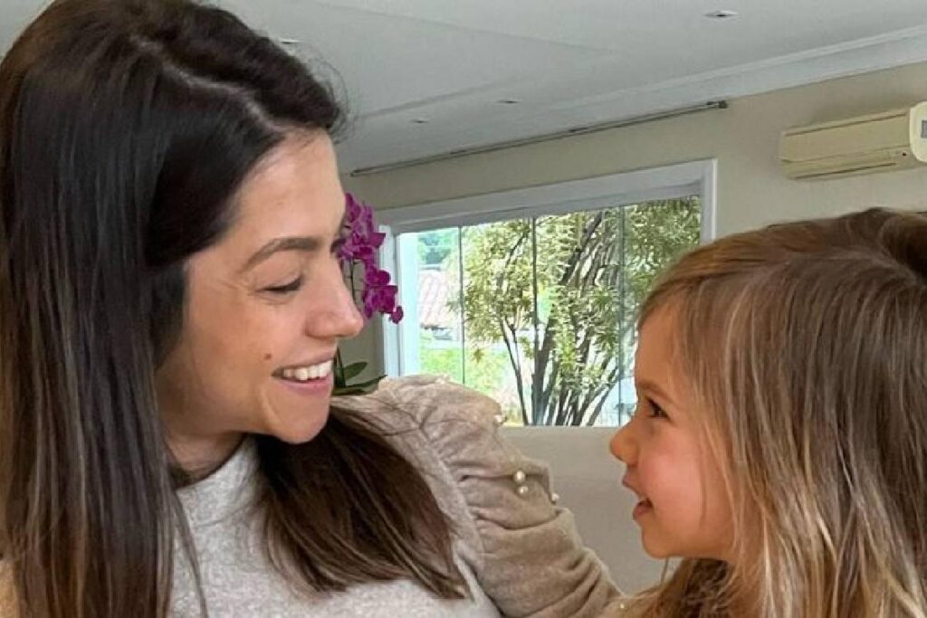 Michel Teló e Thais Fersoza são pais de Melinda e Teodoro