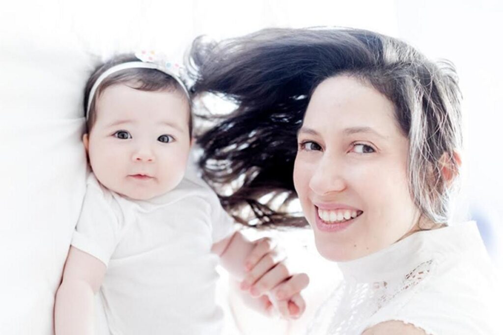 Cora Tizzi é mãe de Theodora, de 3 anos de idade