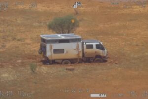 A família ficou atolada em um Motorhome durante 4 dias