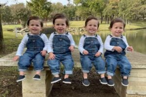 Jenny é mãe de quadrigêmeos idênticos