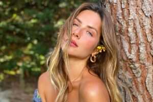 Giovanna Ewbank reuniu a família para compartilhar fotos e parabenizar a mãe pelo aniversário dela
