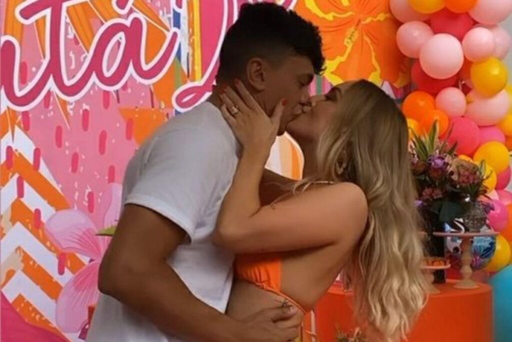 Tata Estaniecki comemorou o aniversário ao lado de Julio Cocielo