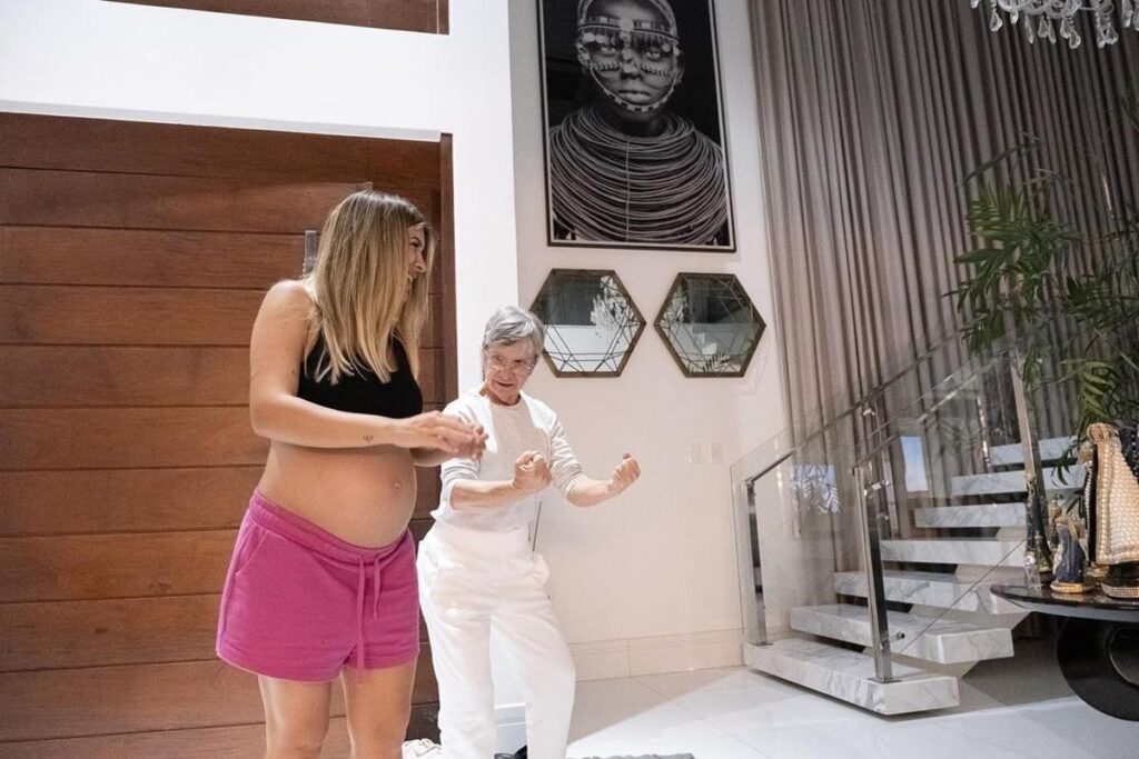 Lia Mara esteve com Lore Improta em todas as fases da gestação