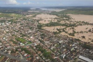 Barragem de Iguá se rompe na Bahia