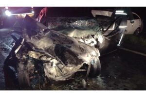 Criança de 2 anos e mais cinco pessoas morrem em acidente no Paraná