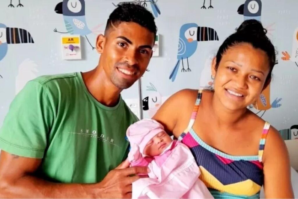 Aysha nasceu saudável e aguarda alta hospital