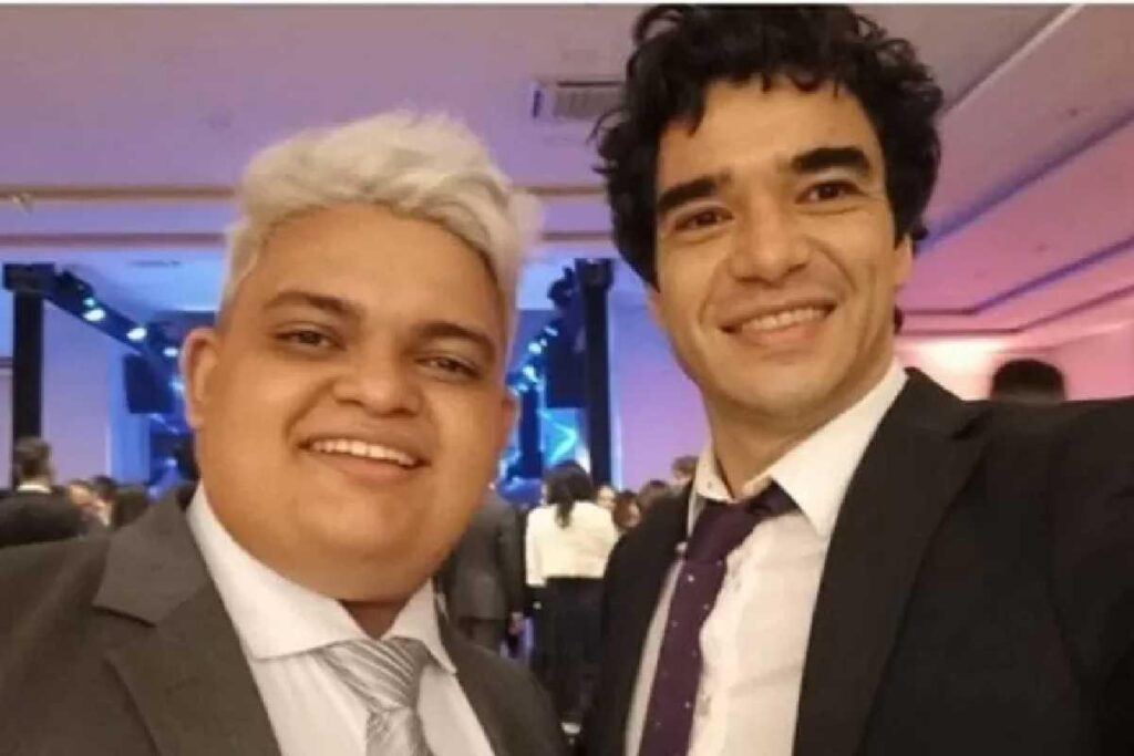 Caio Blat e o filho Antonio apareceram juntos na festa de formatura do menino