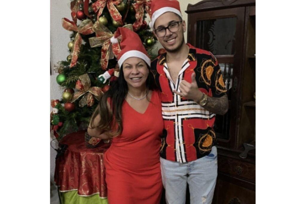 Mãe de Marília Mendonça comemora aniversário do filho caçula: “Nos fazendo fortes”