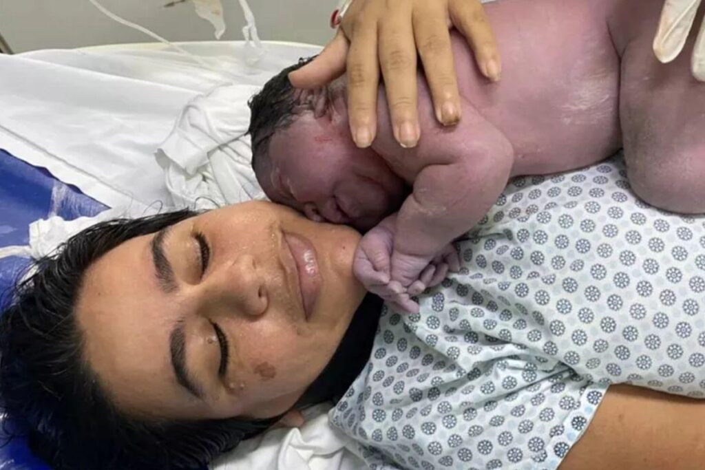 Yan Levi nasceu com mais de 5 kg e 56 centímetros