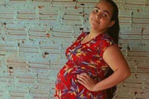 Mãe dá a luz à quatro filhos em um ano