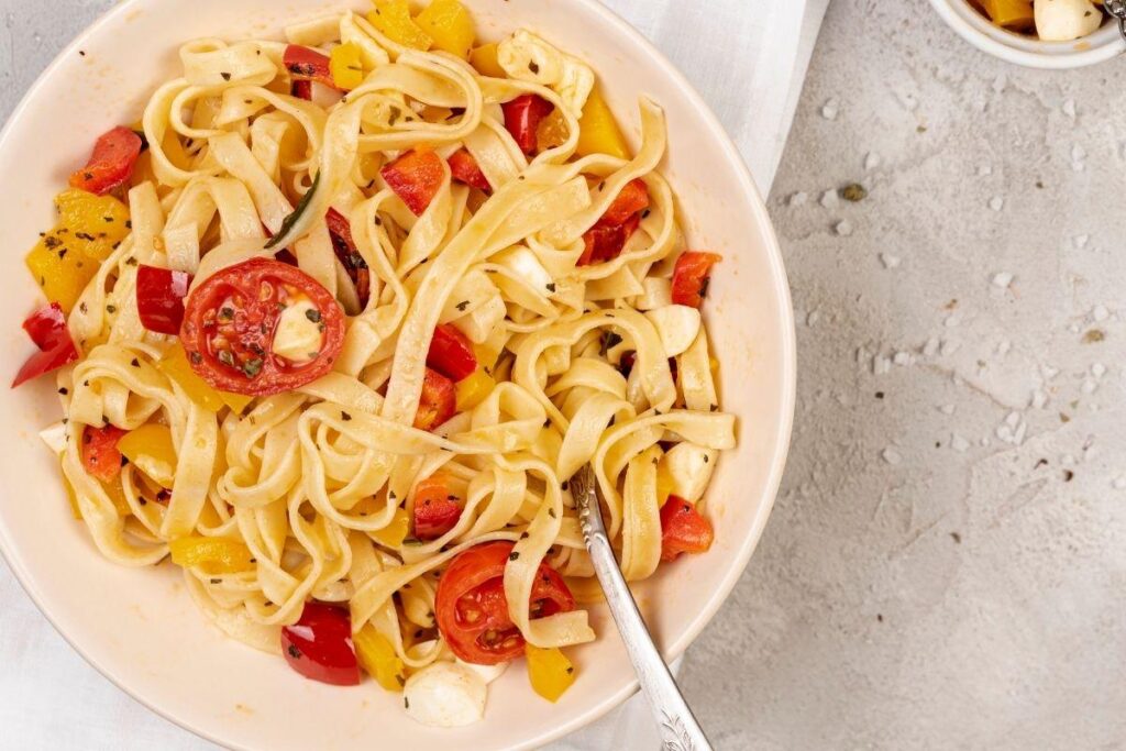 Veja uma receita deliciosa de lamen para preparar para o jantar em família