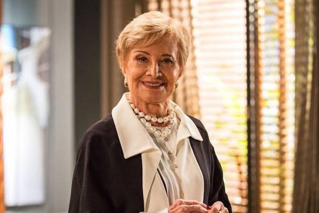 Filha de Glória Menezes e Tarcísio Meira se casa em cerimônia íntima para realizar sonho dos pais