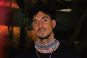 Gabriel Medina volta a comemorar o Natal ao lado do pai