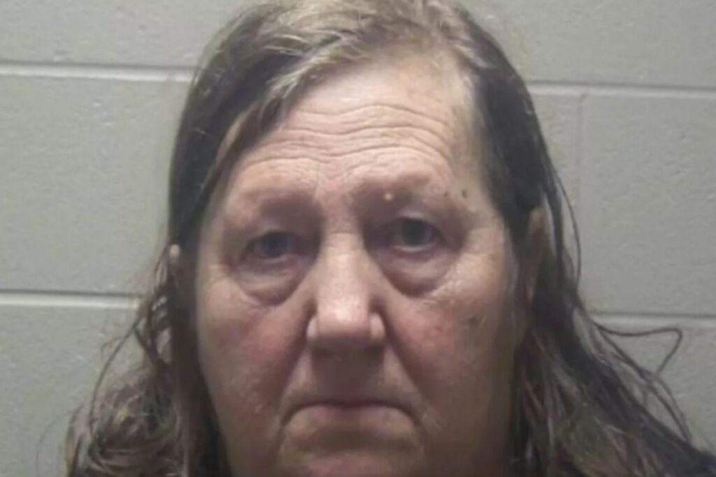 Ela manteve o corpo do filho recém-nascido