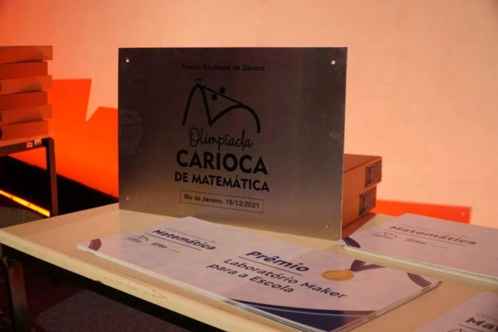 Alunos receberam viagens internacionais e cursos de aprofundamento como prêmios