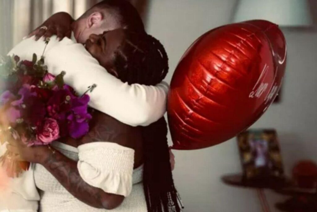 Jojo Todynho anuncia que está noiva