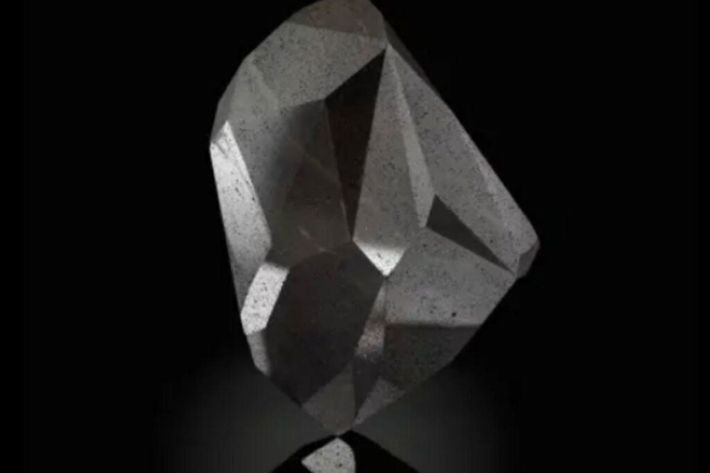 Diamante Negro veio do espaço, de acordo com especialistas