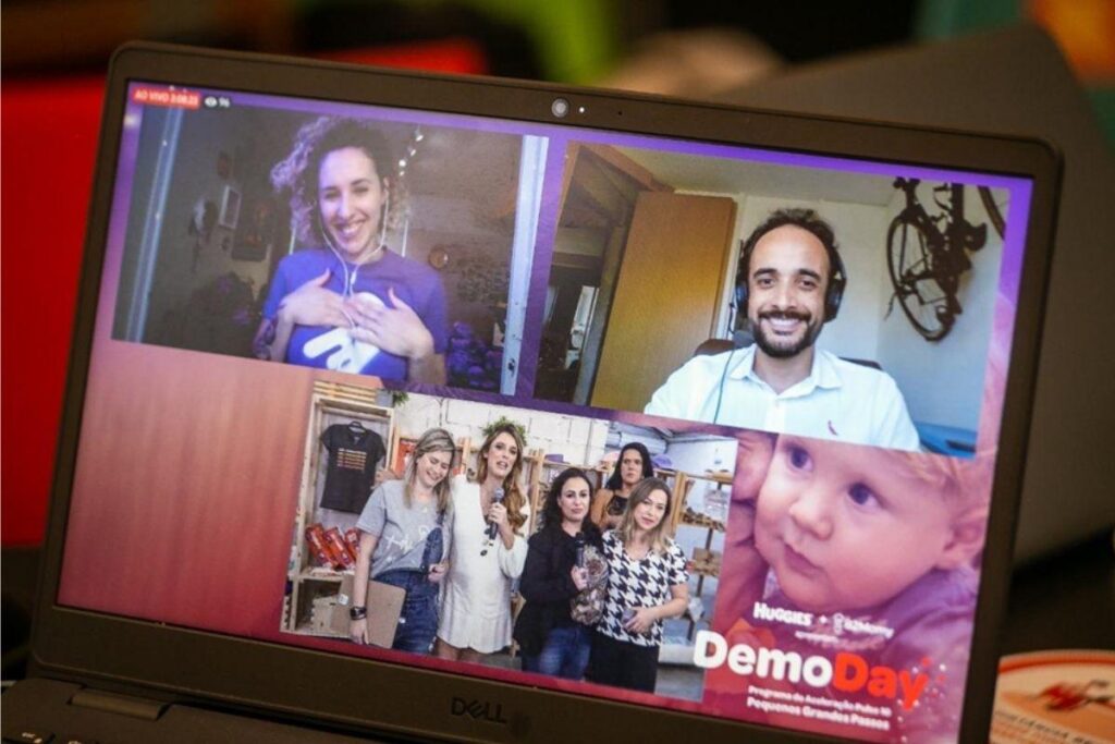 Desde 2020, o empreendedorismo materno está entre as ações realizadas por Huggies