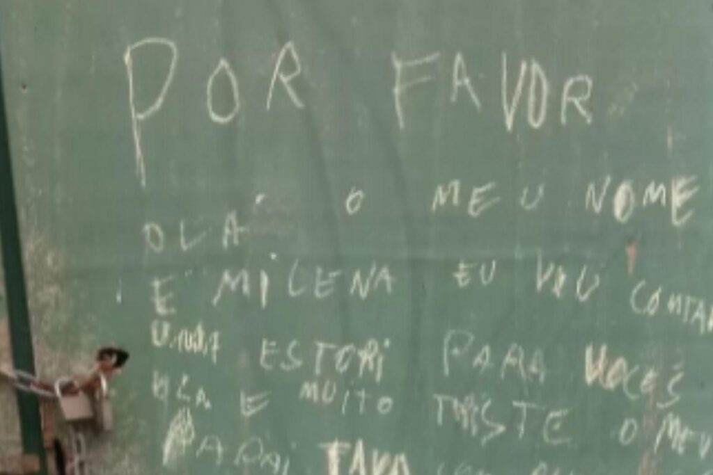 Filha escreve mensagem sobre o pai falecido na praia