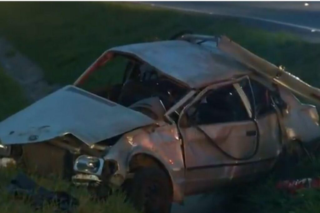 O acidente comprometeu 4 das 5 pessoas que estavam no veículo