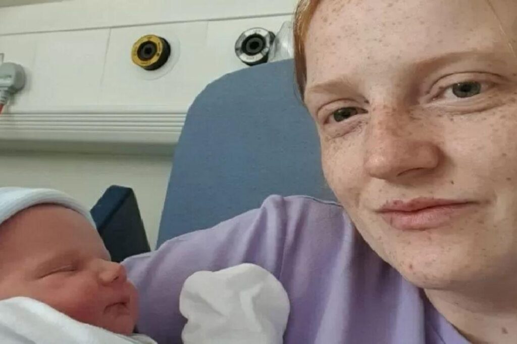 Josie batizou o filho de Lúcifer