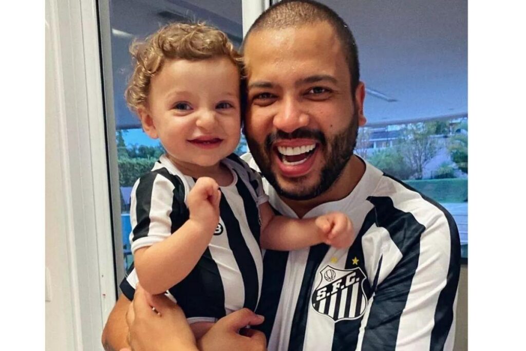 Projota escreveu uma mensagem especial para a filha