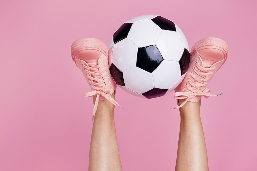 Freya tem sido apoiada pela comunidade do futebol