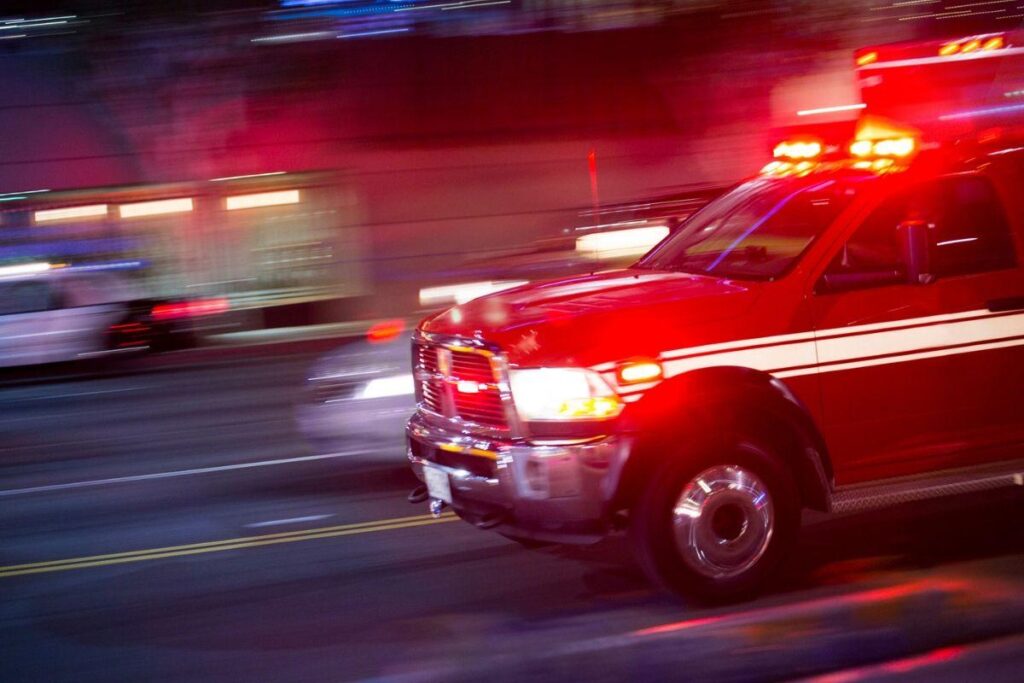 Comunidade em Petrópolis é evacuada após novo deslizamento