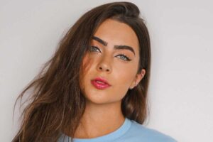 Jade Picon disse que gostaria de ver o pai e saber se ele está orgulhoso da participação dela no BBB 22