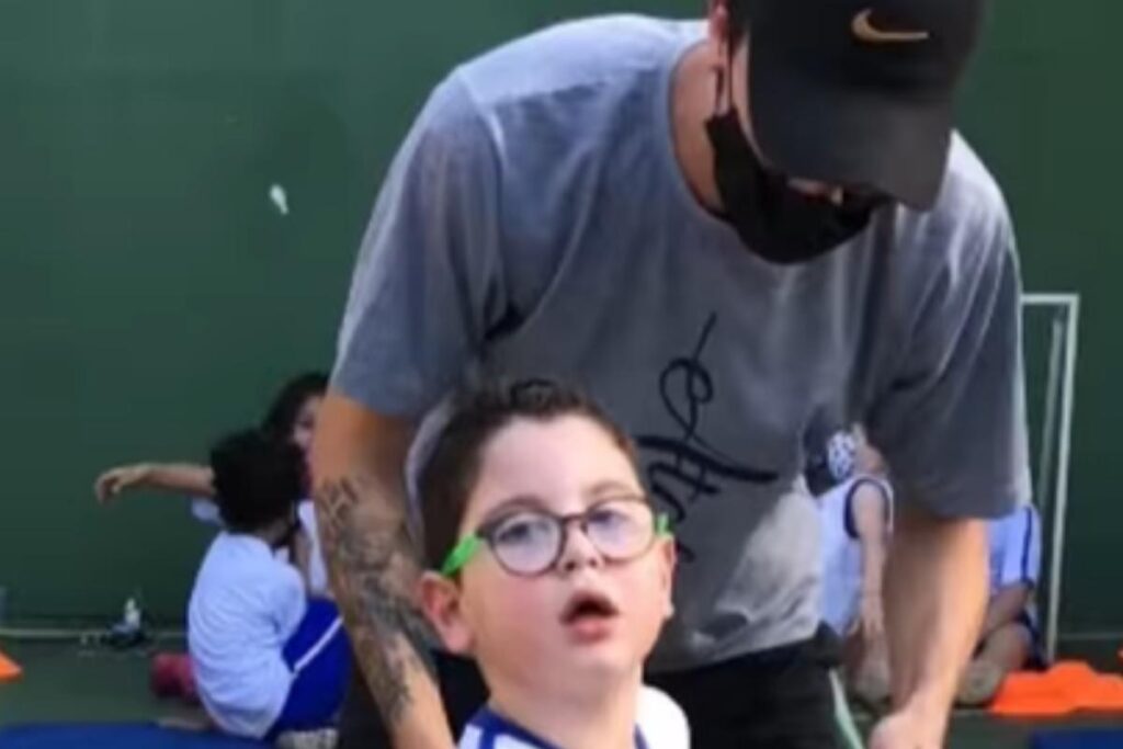 O professor emocionou milhares de pessoas com o vídeo