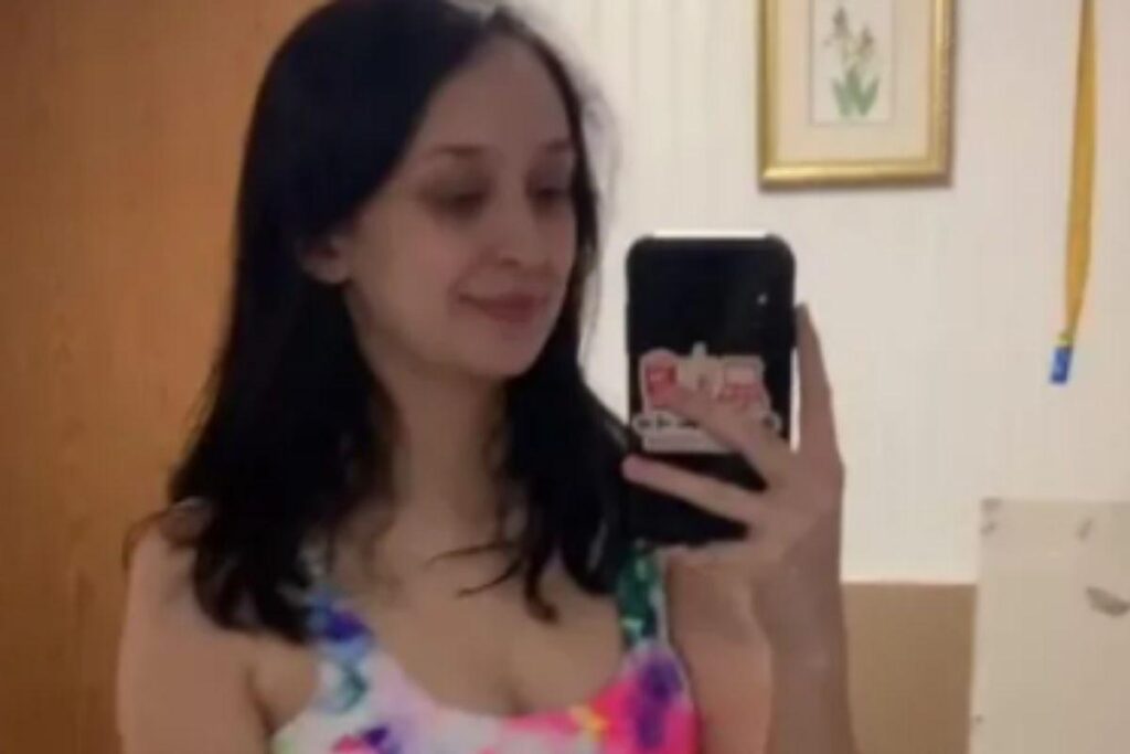 Mãe viraliza com o tamanho da barriga