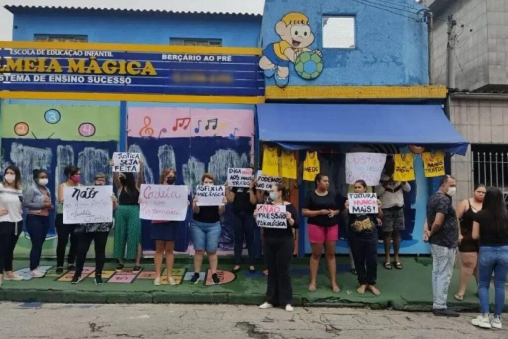 Pai de bebê que foi amarrado com ‘camisa de força’ em escola infantil conta que filho desenvolveu traumas