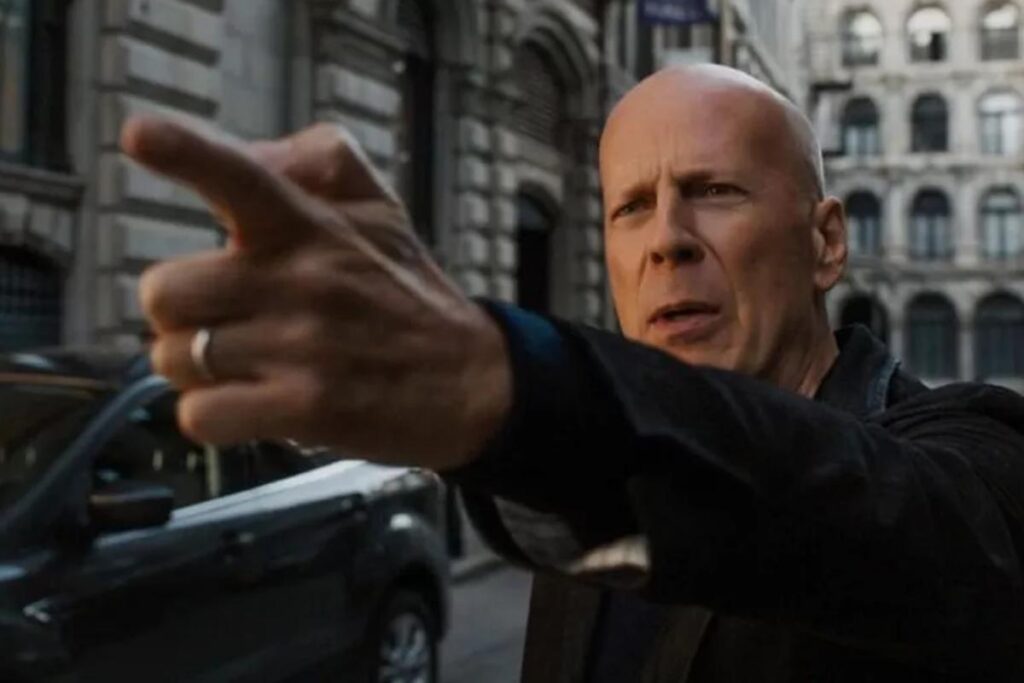 Bruce Willis dá uma pausa na carreira após diagnóstico de afasia