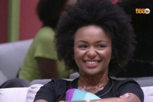 Internautas levantaram rumores de que Natália estaria grávida no BBB 22