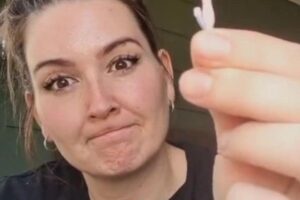 Mãe fica acha brinquedo com formato suspeito no quarto da filha e diverte ao desvendar o que ele é