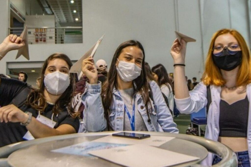 Campeonato de avião de papel