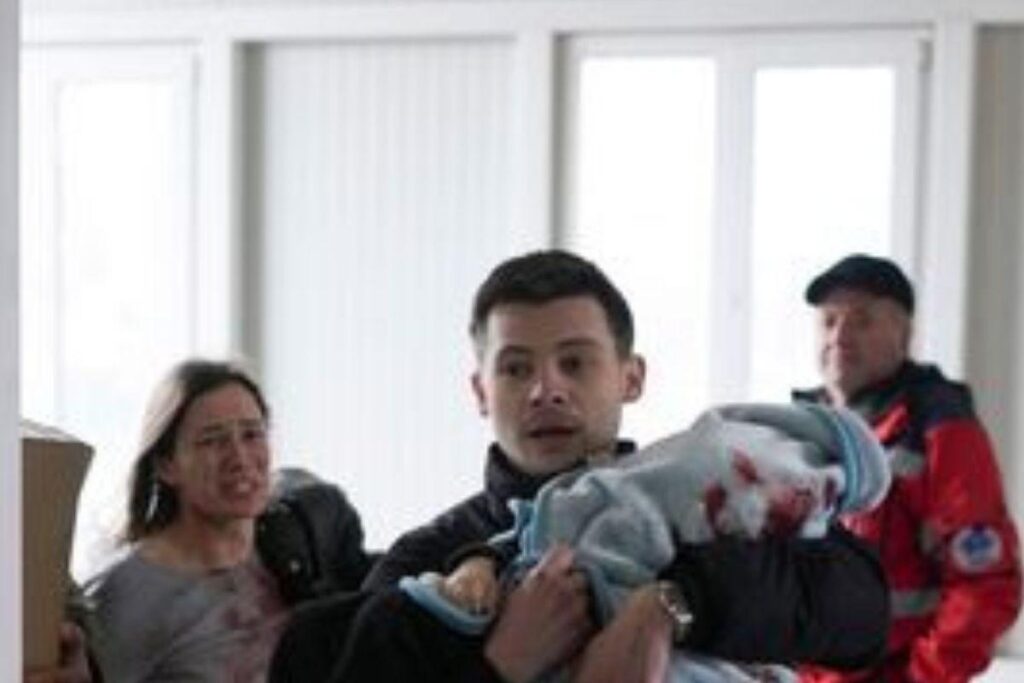 Os pais estavam devastados ao ver o bebê morto