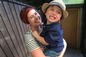 “Milagre”: Mãe acorda de coma no momento em que médicos desligam máquina que a mantinha viva