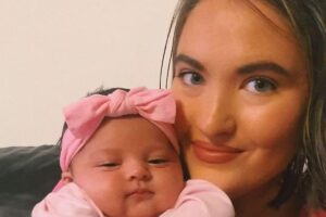 Abby deu à Luz Khalani na 35º semana de gestação e não sabia que estava grávida antes do parto