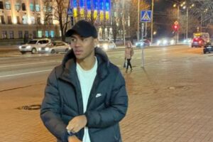 Guilherme Smith se reencontra com a mãe após escapar da guerra na Ucrânia