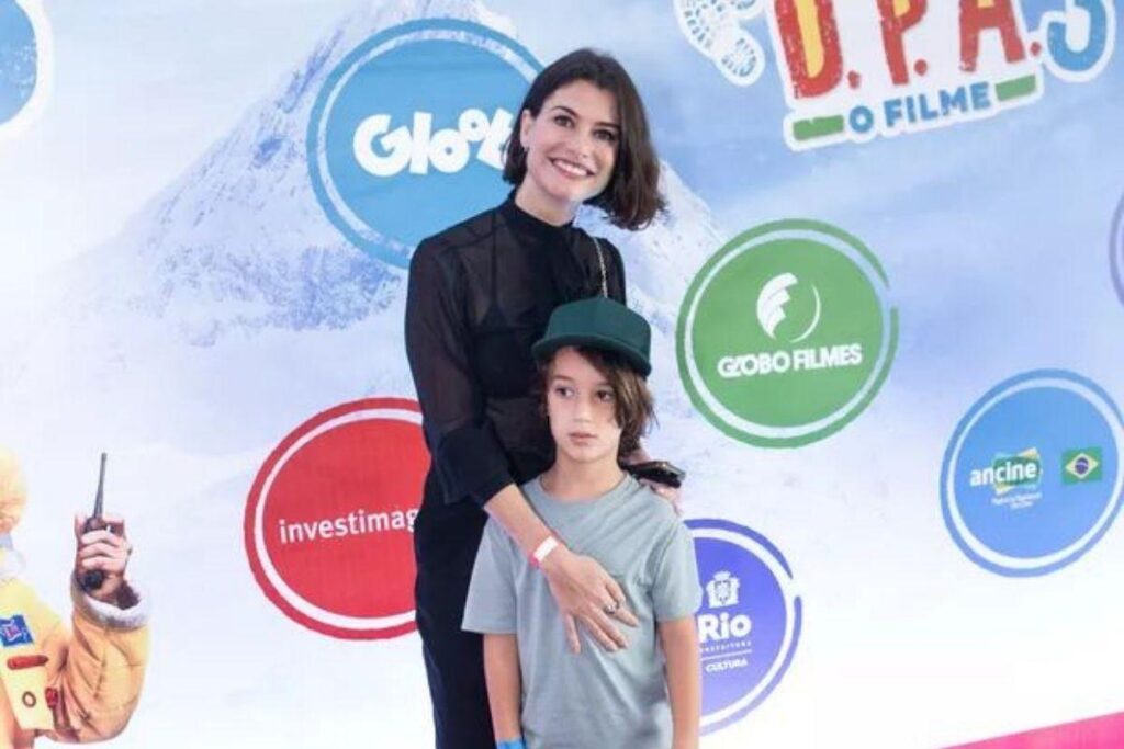 Alinne Moraes e o roteirista e diretor Mauro Lima