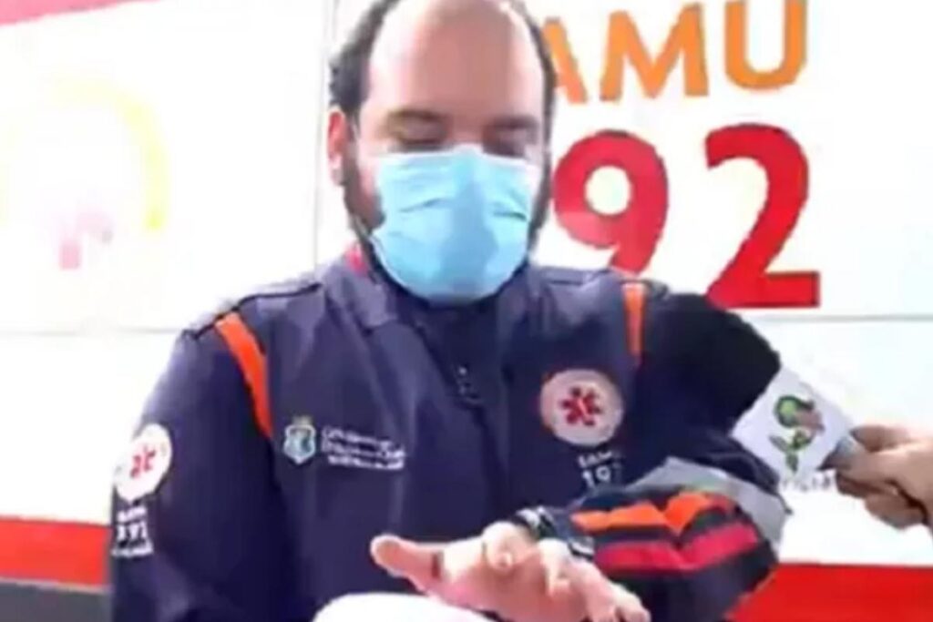 A manobra de Heimlich é usada nos primeiros socorros de engasgo