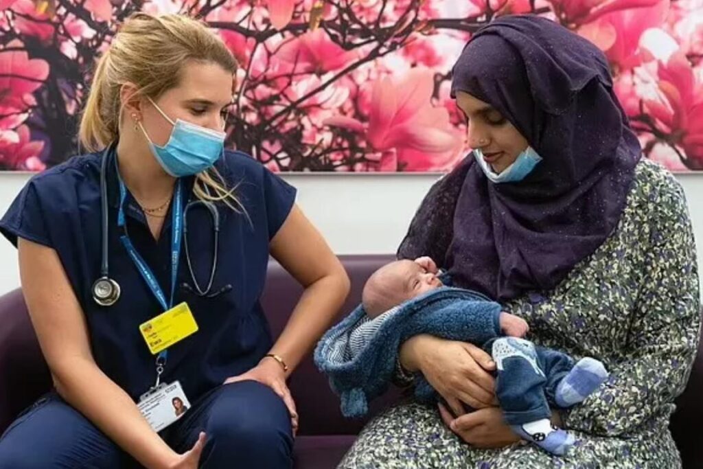 O bebê ficou cerca de 7 minutos dentro do vaso sanitário